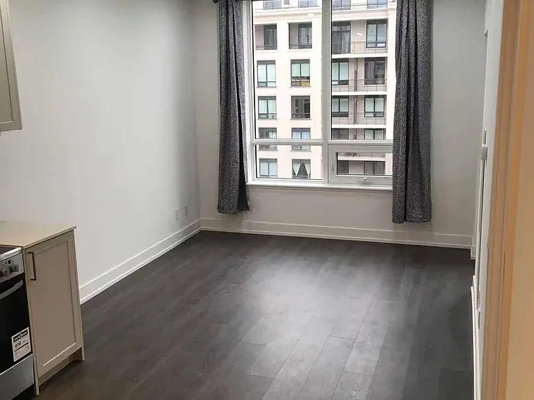 278 Buchanan Dr #702E — Photo 2