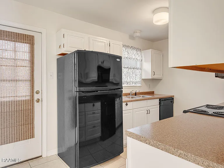 100 Winchester Dr #309 — Photo 8