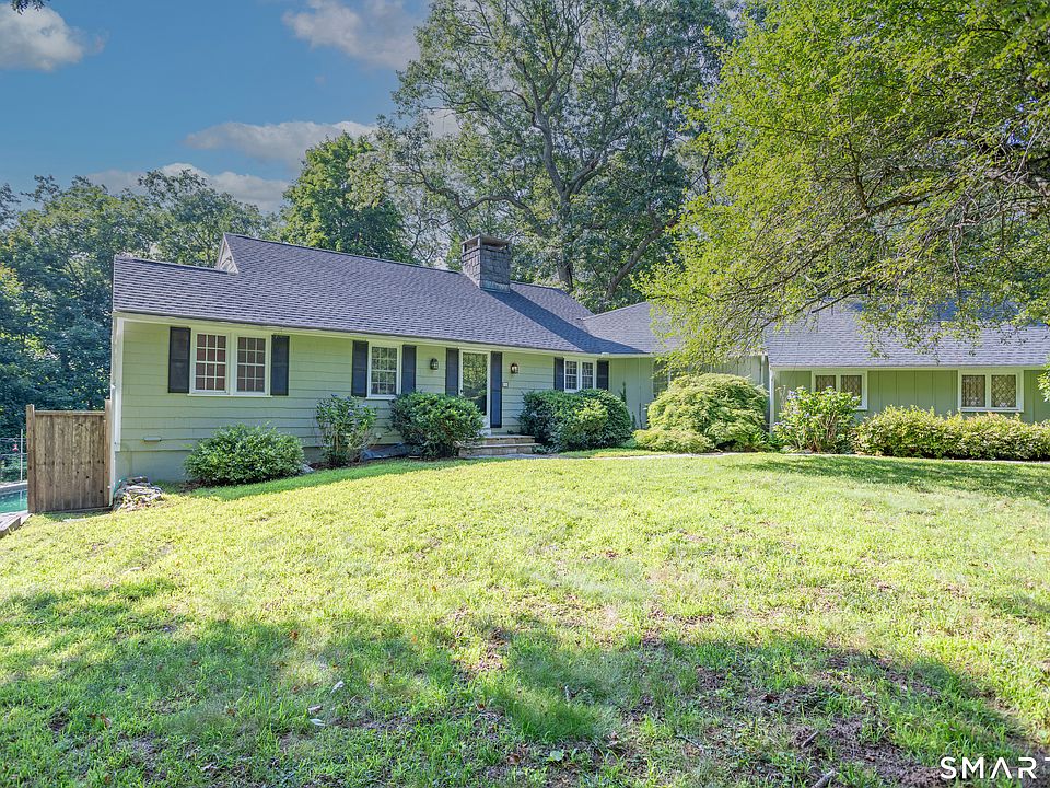 1st image of 10 Cove Hill Road