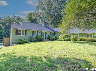 10 Cove Hill Road, Essex, CT 06426