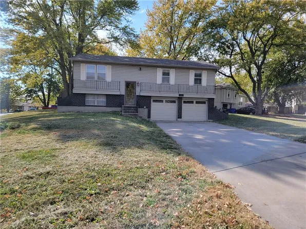 714 NE Westwind Dr, Lees Summit, MO 64086