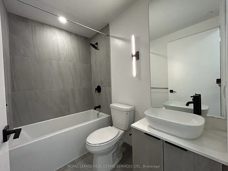 1185 Dupont St #1811 — Photo 23