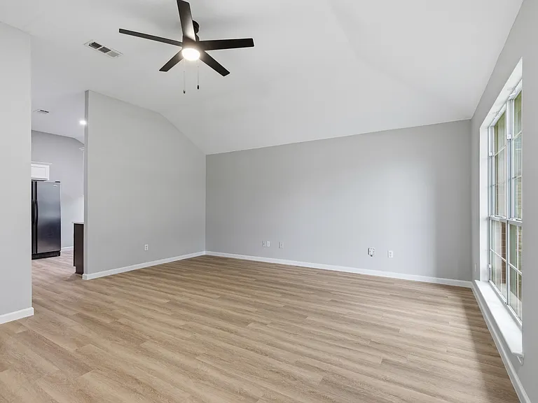2051 Sunny Side Dr — Photo 11
