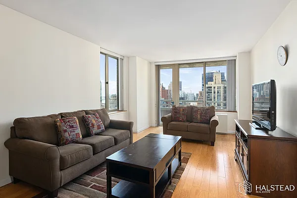 Rented by Halstead Real Estate | media 15