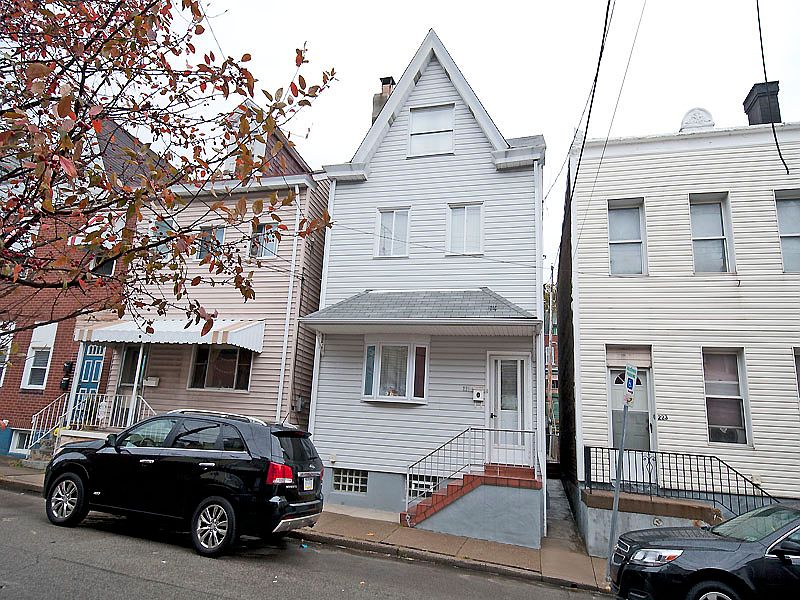221 Edmond Street Front