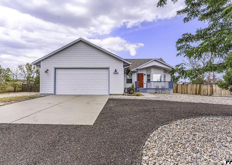 1st image of 686 N Mancos Dr