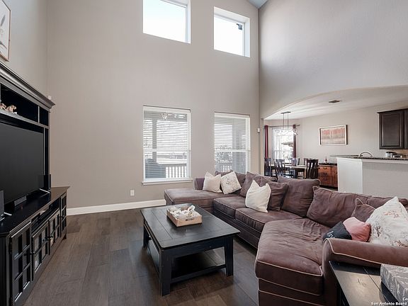 4th image of 6423 Palmetto Way