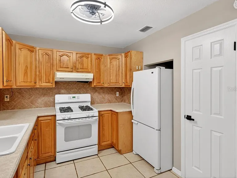 157 Alhambra Ave — Photo 12