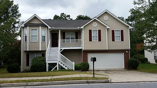 215 Bainbridge Cir Photo 1