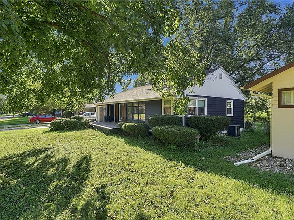 3rd image of 1702 Elder Ln