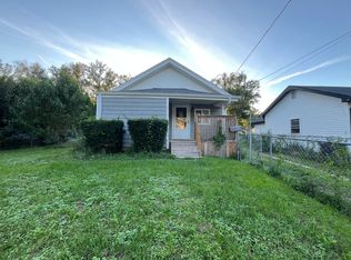 828 E 27th St, Des Moines, IA 50317