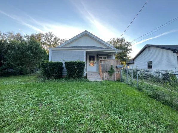 828 E 27th St, Des Moines, IA 50317