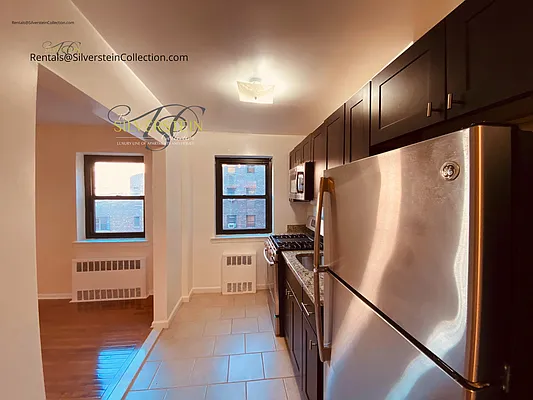 Rented by Silverstein Collection LLC  | media 3