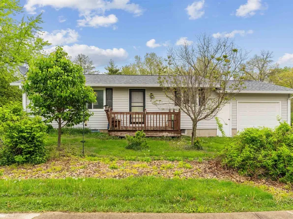5816 Hunt Rd, Burlington, IA 52601
