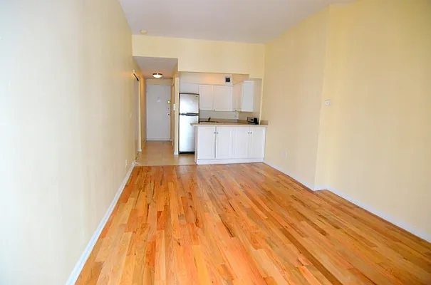 Rented by MNS | media 11