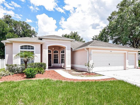 3rd image of 1705 Cresswell Manor Ct