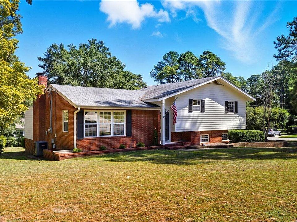 1st image of 2604 Huntington Rd