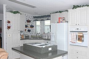 4th image of 33138 Beach View Dr