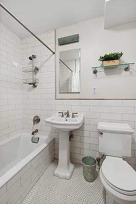 Rented by Liss Real Estate Group LLC | media 9