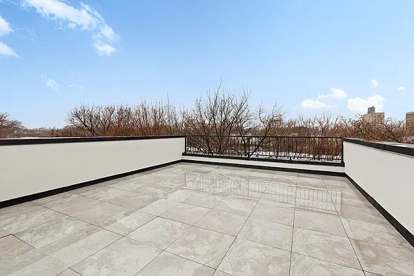 Sold by Compass | media 4