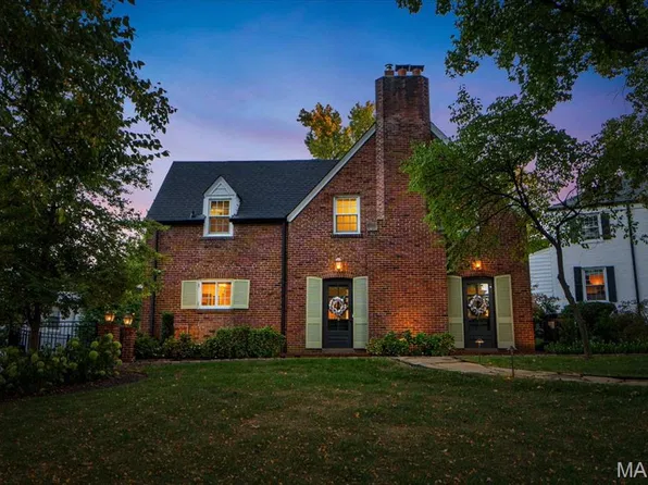 35 Willow Hill Rd, Saint Louis, MO 63124