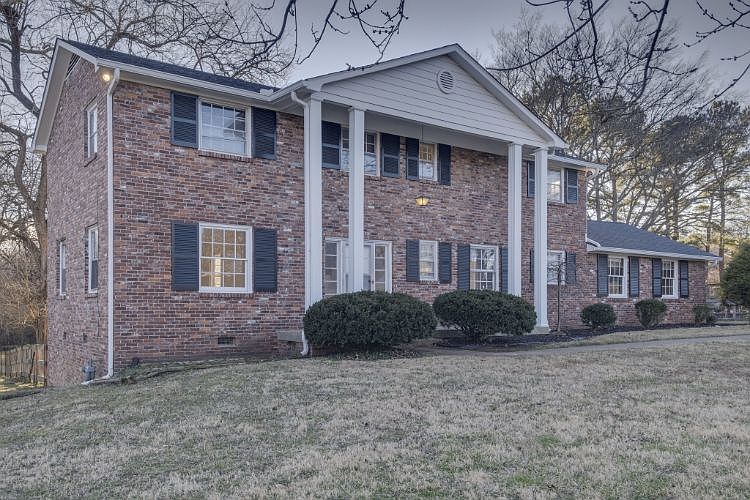 1st image of 651 Oakley Dr