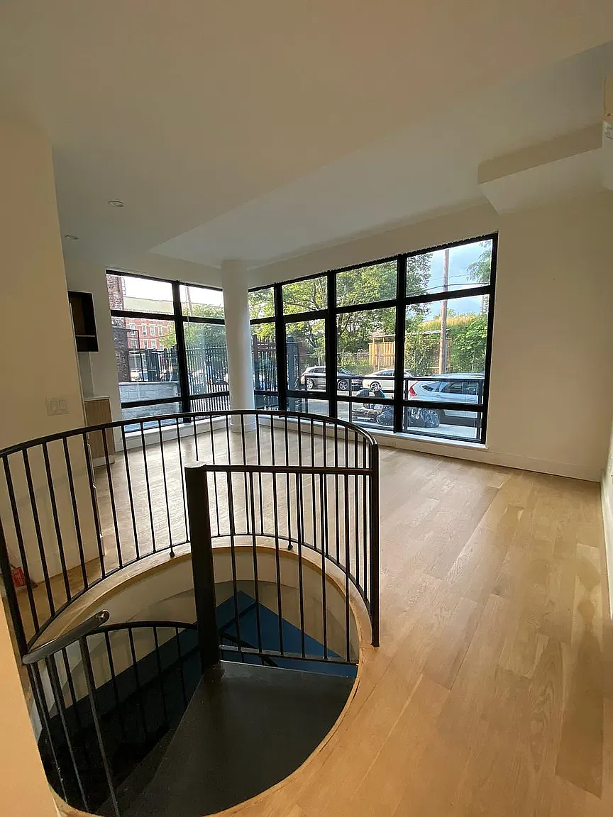25 Bruckner Boulevard — Photo 4