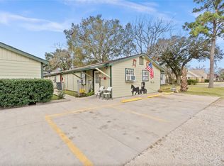 2200 Peach Ave, Bay City, TX 77414