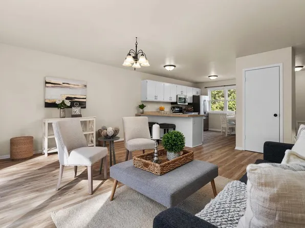 5785-5787 Williamsburg Way, Fitchburg, WI 53719