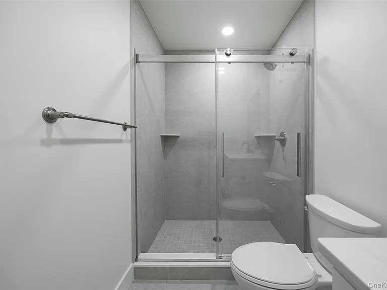 1 Dean Pl — Photo 15