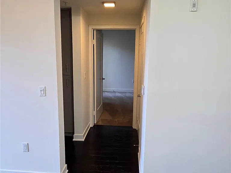 436 S Virgil Ave #405 — Photo 16