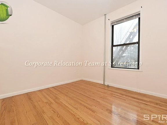 5th image of 2338 31st Ave APT 1R