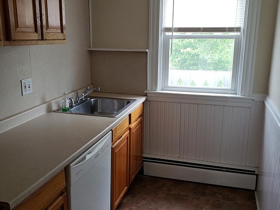 Kitchen/Pantry