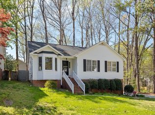 112 Rock Pointe Ln, Cary, NC 27513