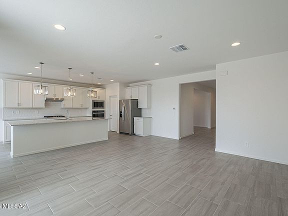 4th image of 285 N Pecan Canyon Ln