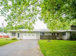 167 Willowen Dr, Rochester, NY 14609