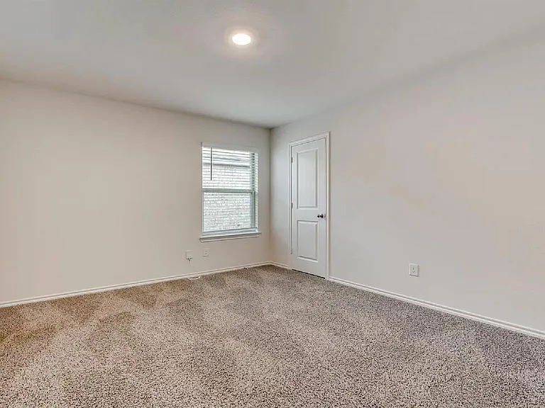 972 Glover Dr — Photo 11