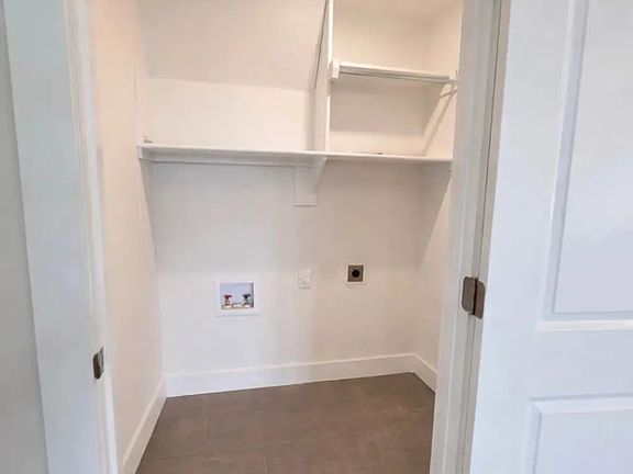 4th image of 4017 Sweetbriar Dr #1