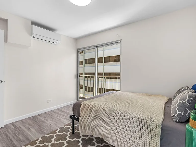 731 Amana St #703 — Photo 49
