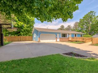 8513 Keiser St SE, Alto, MI 49302