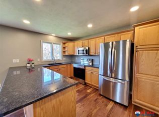 8051 Arrow Ridge Rd, Lincoln, NE 68506