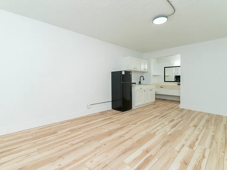 4120 Williams Ave #A — Photo 5