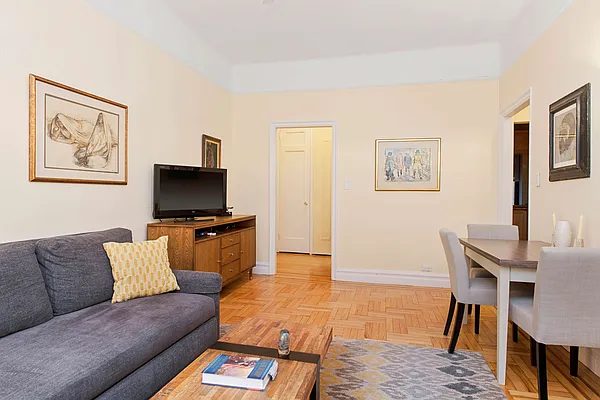 Sold by Stuart Shapiro, LREB | media 2