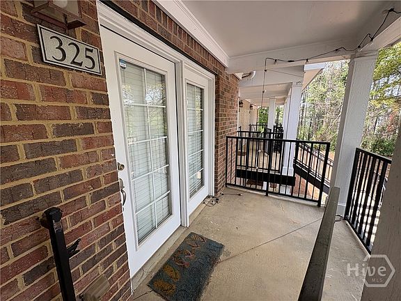 3rd image of 1035 Barnett Shoals #325
