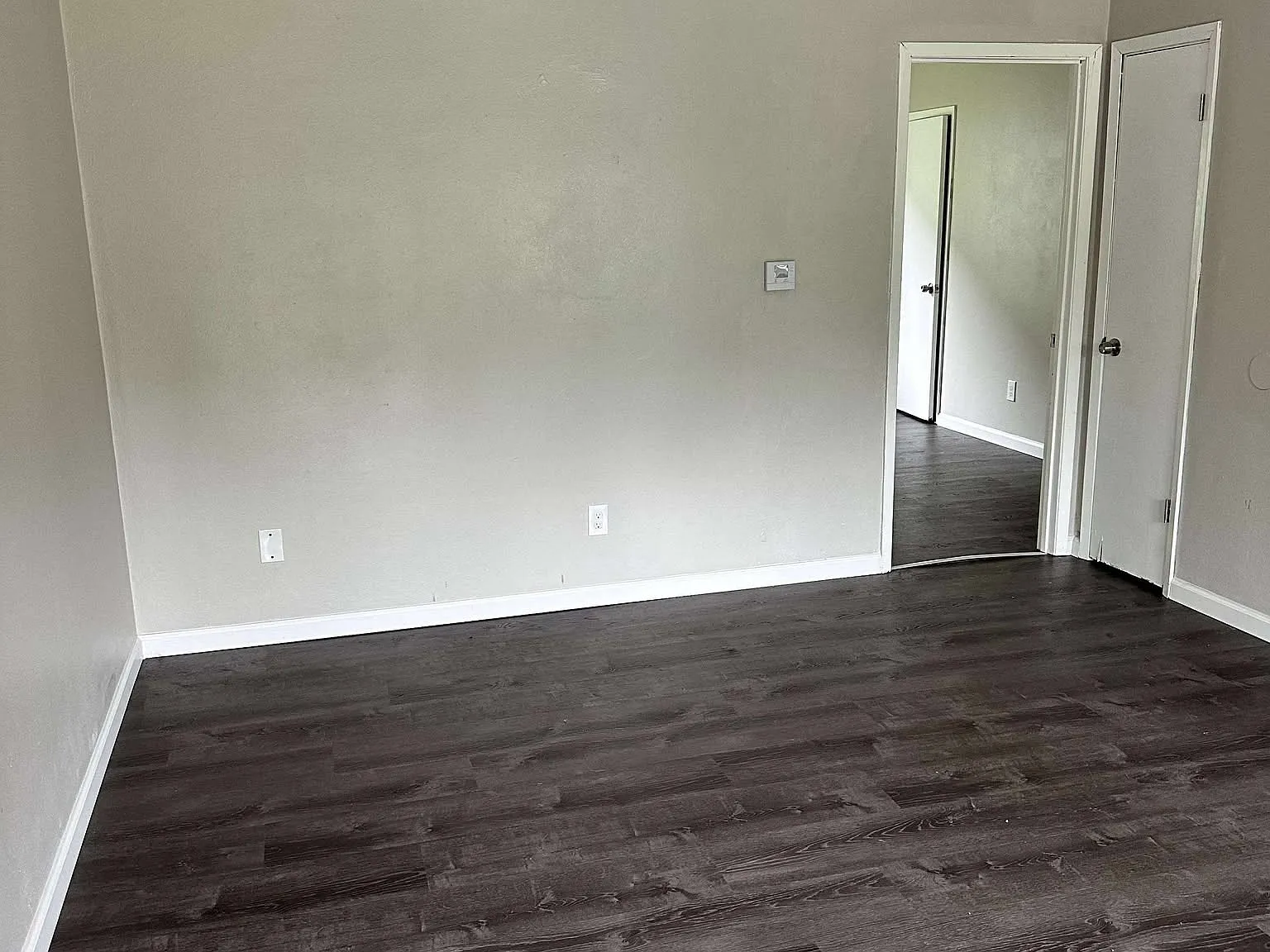 1 bed, 900 sqft, $800 — Photo 4