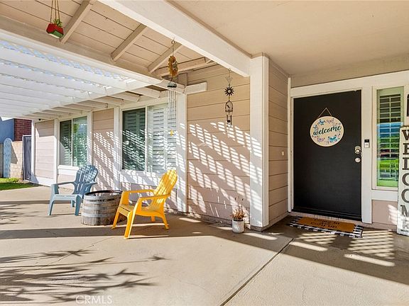 2nd image of 701 W Crestview St