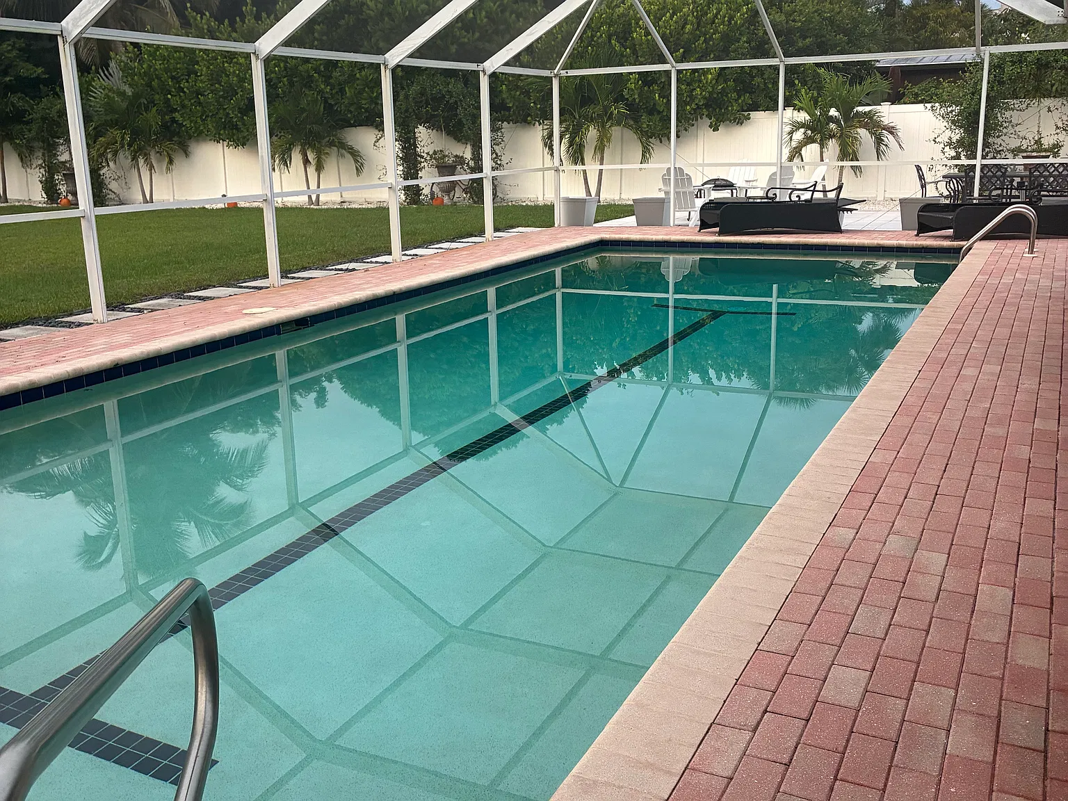 3 bed, 2000 sqft, $12,500 — Photo 1