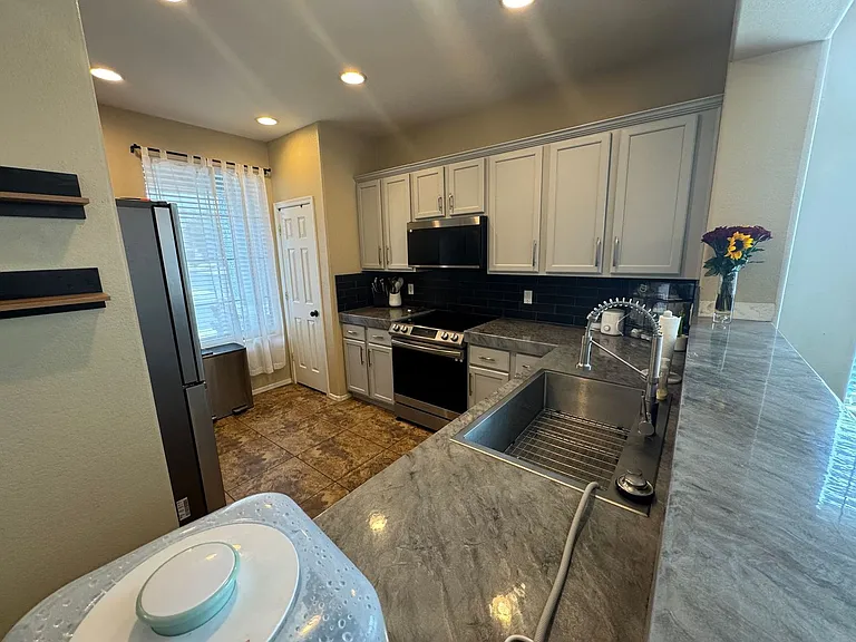 4133 E Cherry Hills Dr — Photo 4