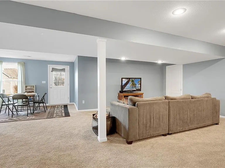 1219 S Country View Ln — Photo 18