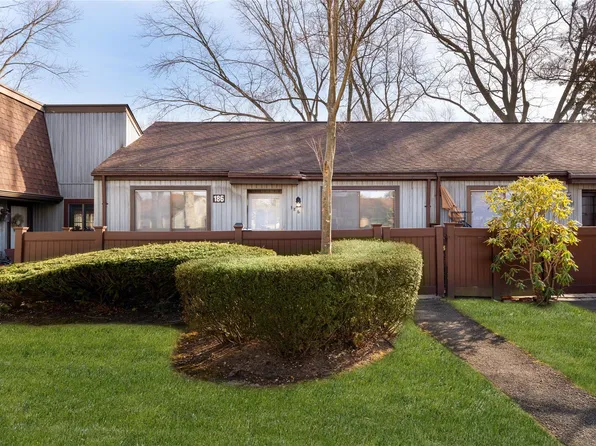 186 Strathmore Gate Drive #186, Stony Brook, NY 11790